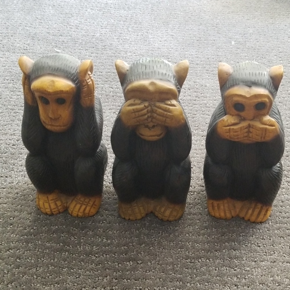 Wood figurines